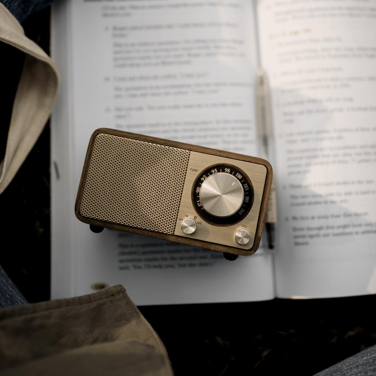 WR-7X FM / BT / AUX Wooden Cabinet Radio│SANGEAN Electronics