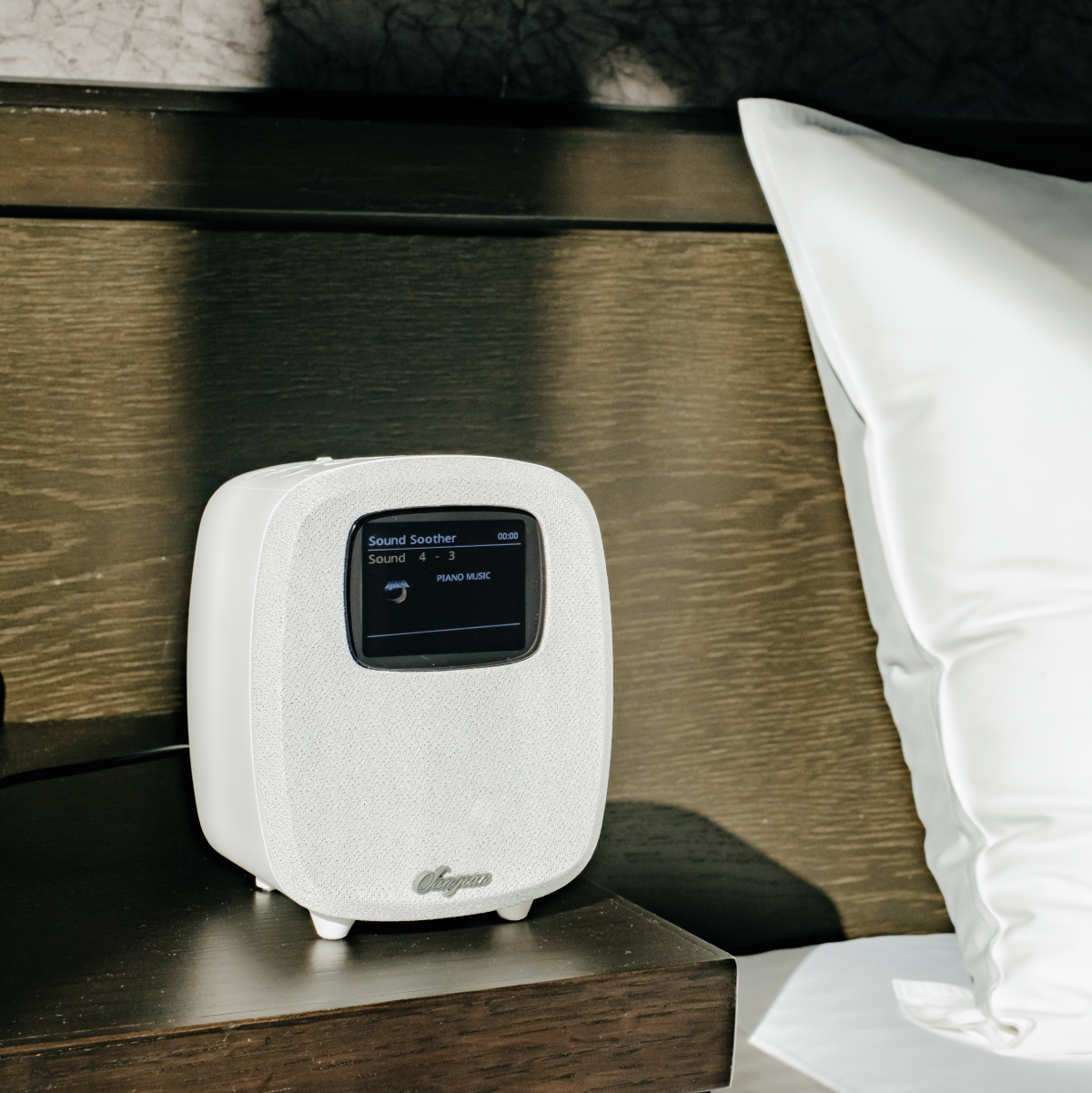 DCR-83 White