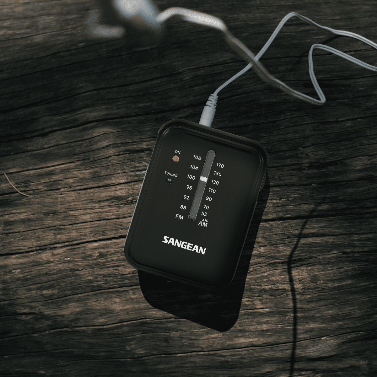 SR-32 AM / FM Pocket Radio│SANGEAN Electronics