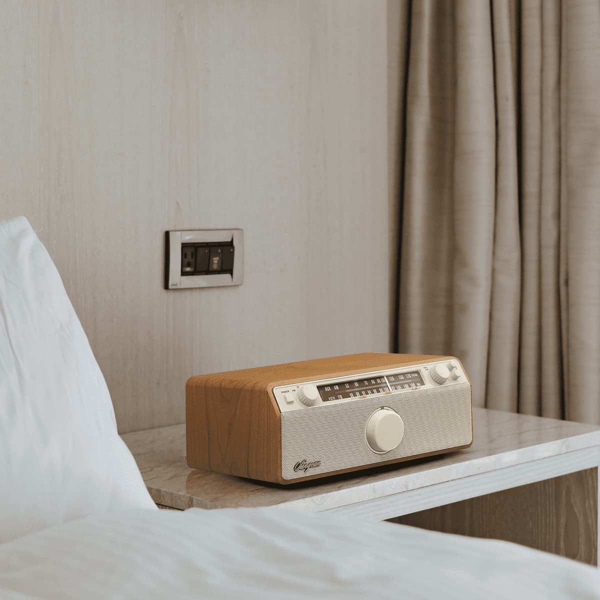 WR12 AM / FM / AUX Wooden Radio│SANGEAN Electronics