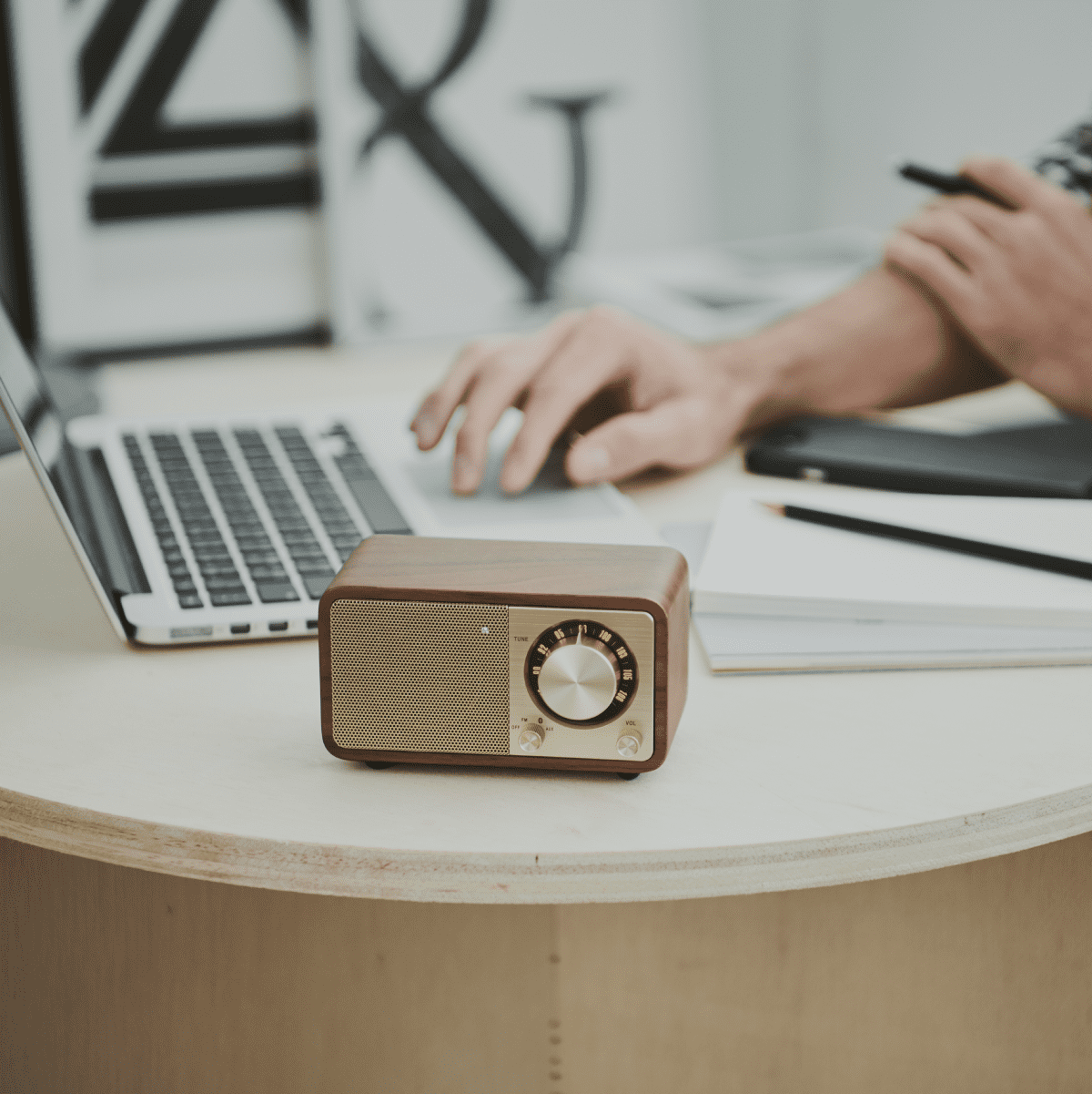 WR-7 FM / BT / AUX Wooden Cabinet Radio│SANGEAN Electronics