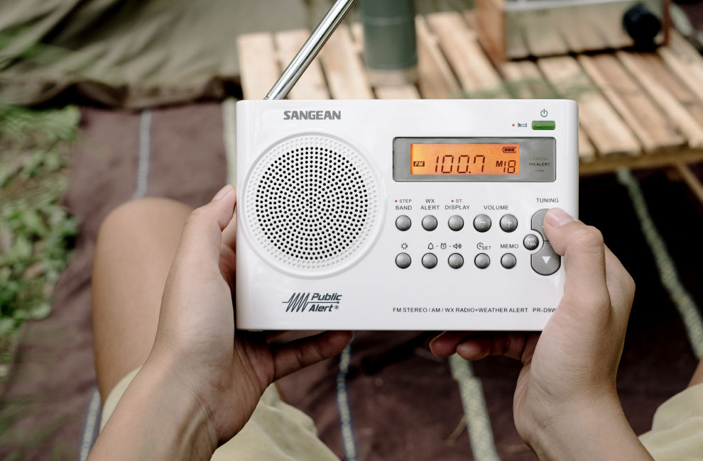 Sangean AM/FM Multi-Powered Weather Emergency Radio with Flashing Light -  Public Alert-certified, DSP Digital Tuner in the Weather Radios department  at