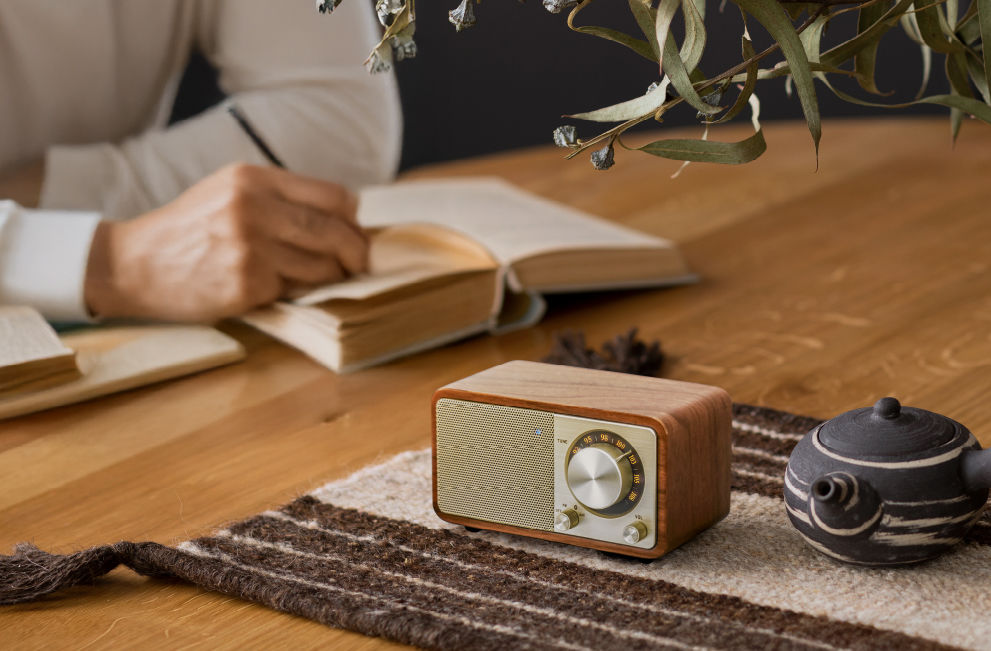 WR-7 PLUS FM / BT / AUX Wooden Cabinet Radio│SANGEAN Electronics